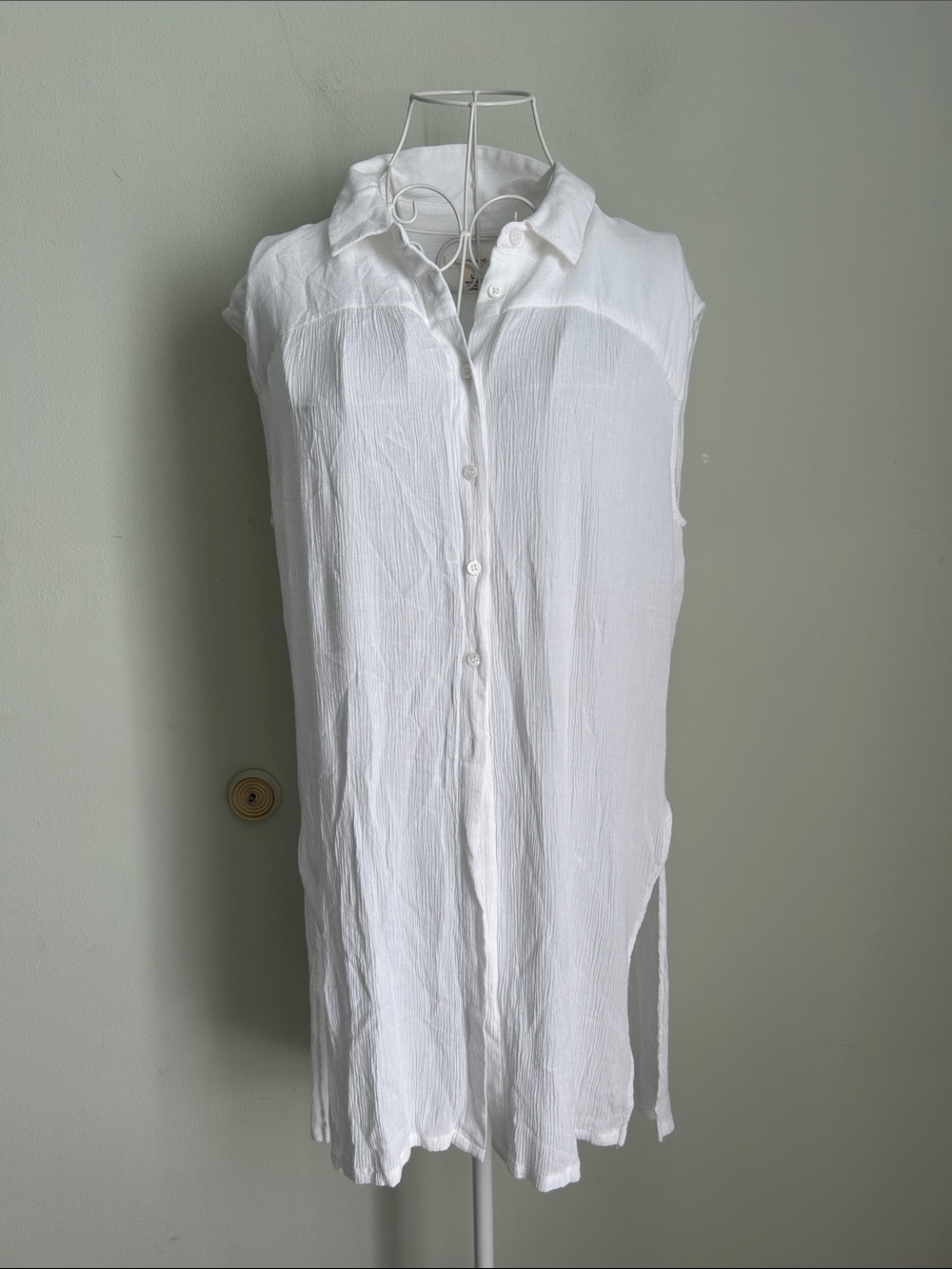 Westbound White Sleeveless Button-Down Tunic Shirt